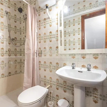 Guest house Casa Compartida Con Huespedes La Creu *