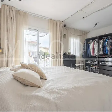 Casa Compartida Con Huespedes La Creu كوماروغا