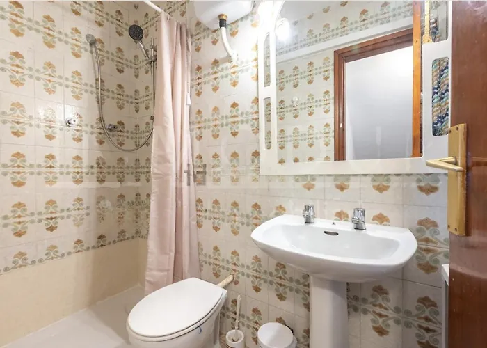 ゲストハウス Casa Compartida Con Huespedes La Creu 3*