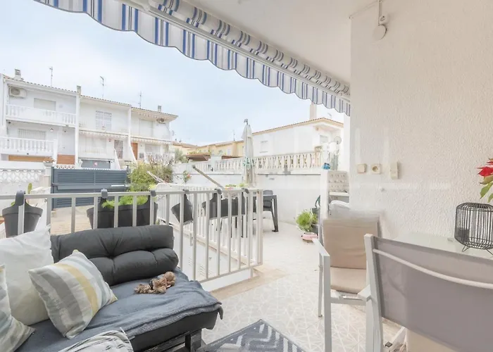 ゲストハウス Casa Compartida Con Huespedes La Creu 3*