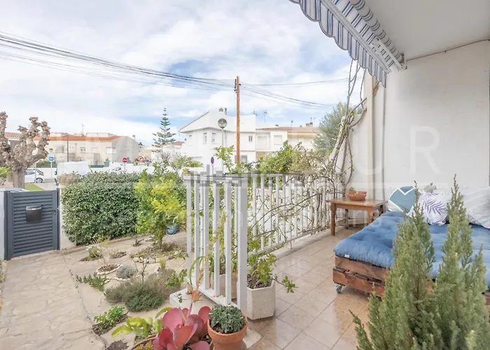 Casa Compartida Con Huespedes La Creu ゲストハウス 3*